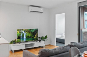 2BR Apartment in Prime Location